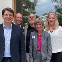 v.l.: Florian von Brunn, Dr. Marcus Simon, Alexander Schmitt-Geiger, Helga Hügenell, Karin Häringer